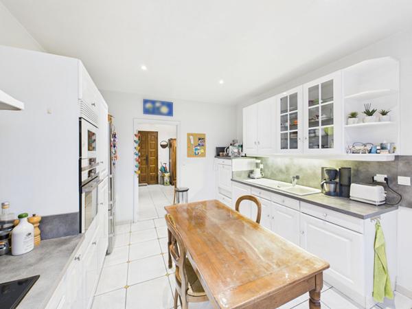 MAISON FAMILIALE À TOURNON SUD - 212 m2