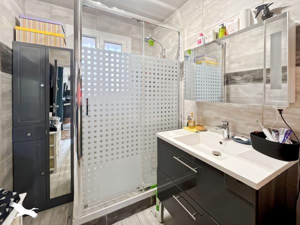 Appartement à vendre 159 000 € Marseille 11 3 p 59,3 m² DPE D