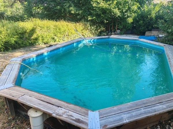 Magnifique maison familiale de caractère de 180M² avec piscine , idéalement située proche des écoles