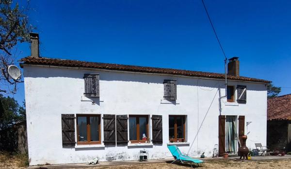 Maison de campagne de 4 chambres avec grange et fort potentiel