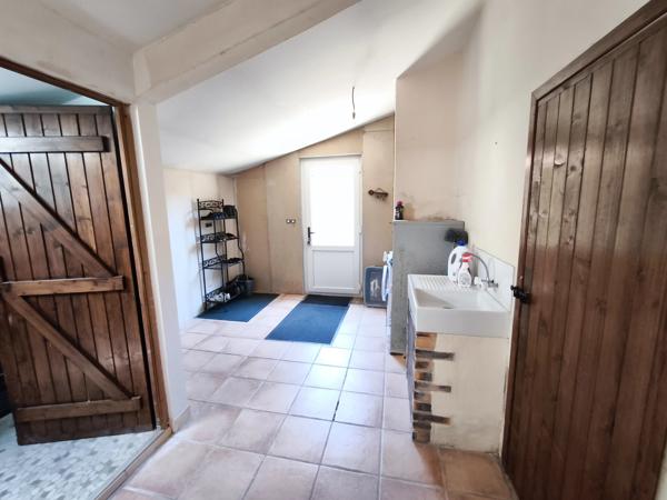 Maison de campagne de 4 chambres avec grange et fort potentiel