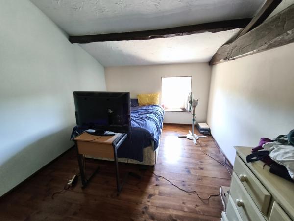 Maison de campagne de 4 chambres avec grange et fort potentiel