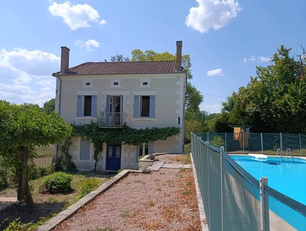 Charmante maison bourgeoise avec piscine