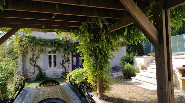 Charmante maison bourgeoise avec piscine
