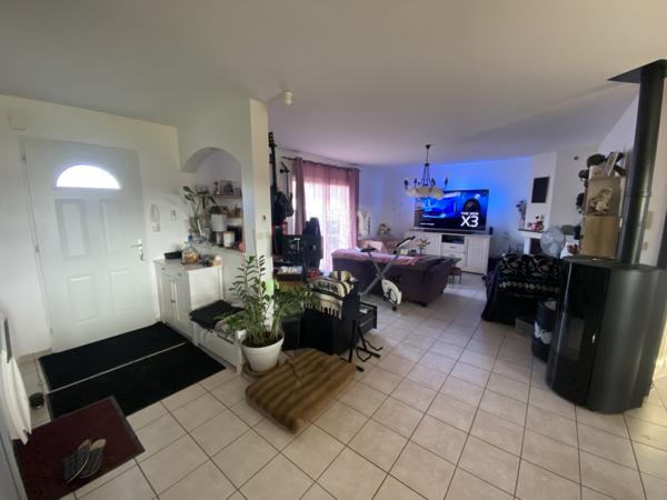 Maison récente avec jardin, garage et dépendance !
