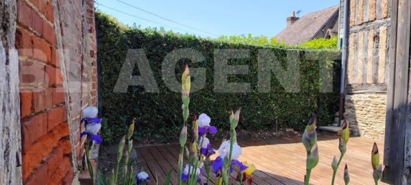 Bourg de Crèvecœur en Auge - Au calme - Maison avec petit extérieur sans vis à vis