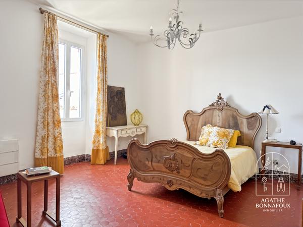 Châteaurenard (13160) Maison de charme 95 m2 avec jardin et cour