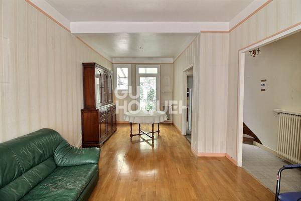 Charmante Maison à Vendre à Suresnes (touchant Puteaux) - Idéale pour un Projet de Rénovation !