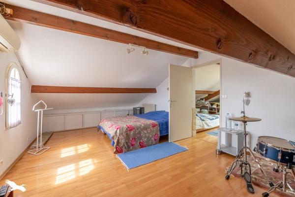 Maison à vendre |  Artigues-près-Bordeaux |  7 pièces | 210 m²
