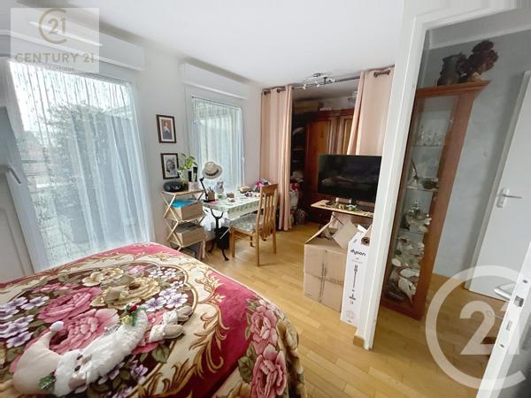 Appartement F4 à vendre  4 pièces - 91,74 m2 MANTES LA VILLE - 78