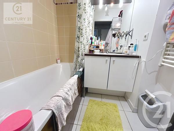 Appartement F4 à vendre  4 pièces - 91,74 m2 MANTES LA VILLE - 78