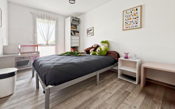 Appartement à vendre    4 pièces • 81 m2 Vitrolles