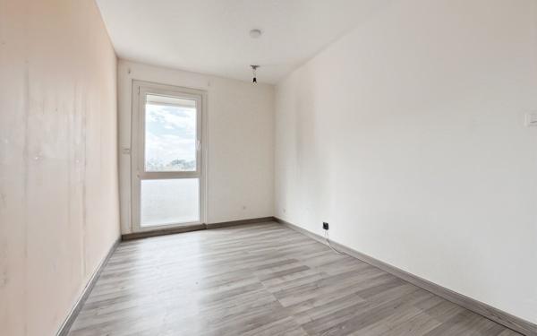 Appartement à vendre    4 pièces • 81 m2 Vitrolles