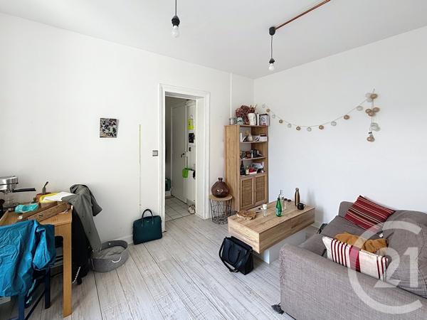 Appartement F2 à vendre  2 pièces - 39 m 2   PARIS  - 75010