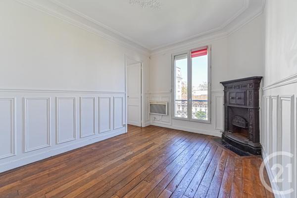 Appartement F2 à vendre  2 pièces - 39 m 2   PARIS  - 75010