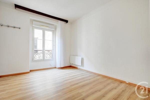 Appartement F2 à vendre  2 pièces - 39 m 2   PARIS  - 75010