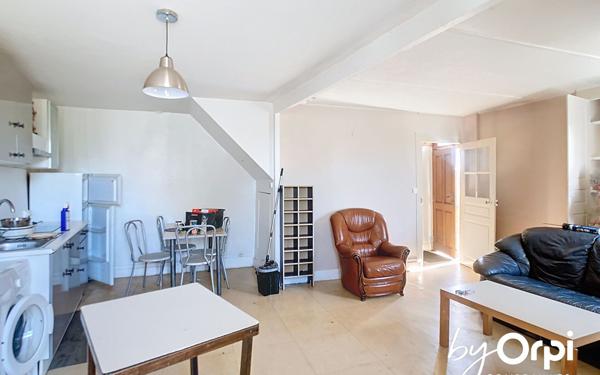 Maison à vendre    2 pièces •  Marcillat-en-Combraille