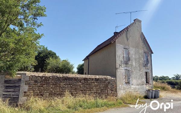 Maison à vendre    2 pièces •  Marcillat-en-Combraille