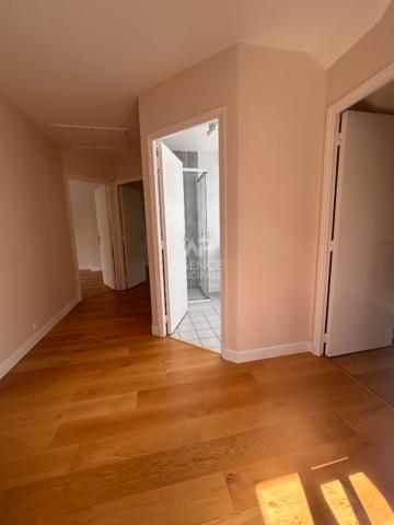 Maison €1 240 000 ** - Référence 13542-cpy