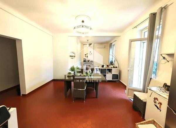 Appartement T4 + Terrasse  de 24m2 à Marseille - Quartier Baille