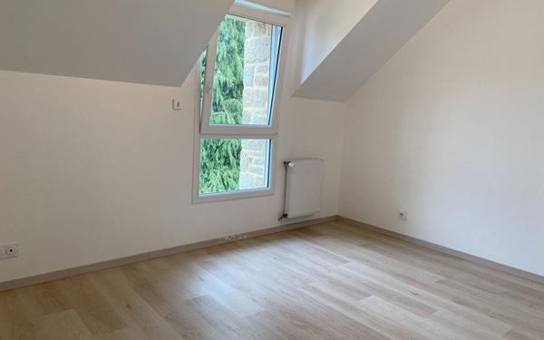 Appartement à louer    4 pièces •  Treffléan