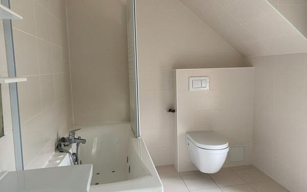 Appartement à louer    4 pièces •  Treffléan