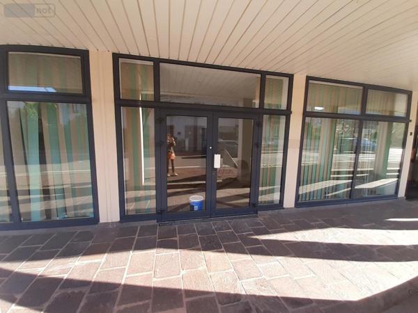 Fonds et/ou murs commerciaux à louer à Divonne-les-Bains dans l'Ain (01220), ref : 01047-L164