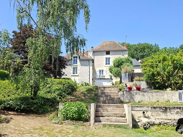 MAISON DE CARACTERE AVEC PISCINE