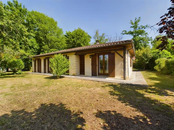 Pavillon de trois chambres proche des commodités