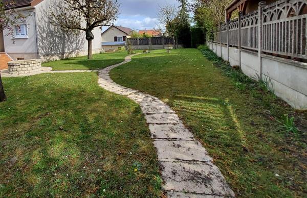 Terrain à bâtir de 313m² clos quartier résidentiel