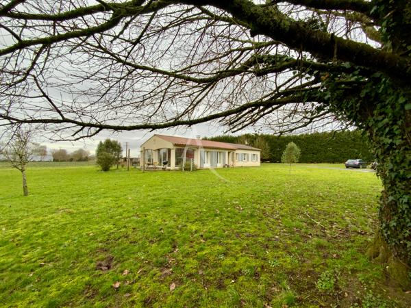 Maison de plain pied proche JONZAC