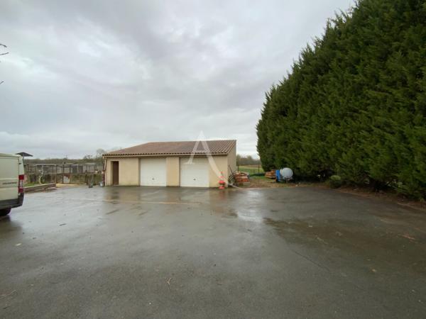 Maison de plain pied proche JONZAC