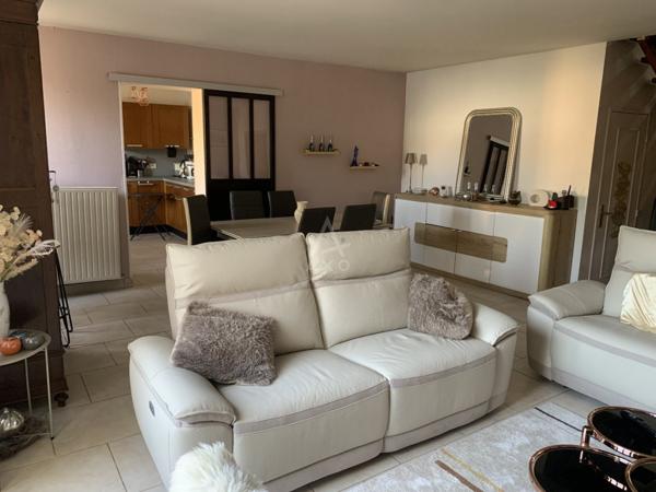 Agréable maison, avec jardin et garage