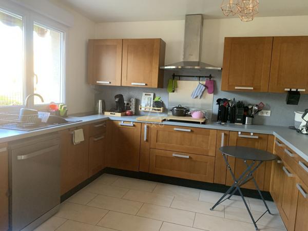 Agréable maison, avec jardin et garage