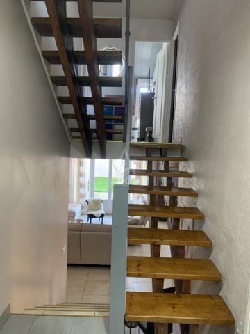 Agréable maison, avec jardin et garage