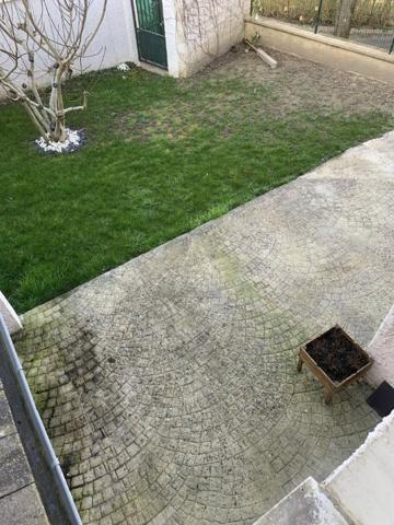 Agréable maison, avec jardin et garage