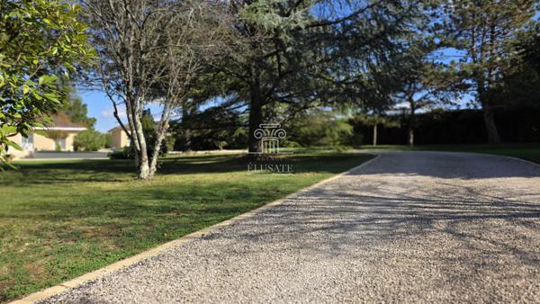 Eauze (32800) MAISON AVEC DOUBLE HABITATION T7 - 203M² EN CAMPAGNE AVEC TERRAIN DE 4250M² ET GARAGE / PROCHE EAUZE