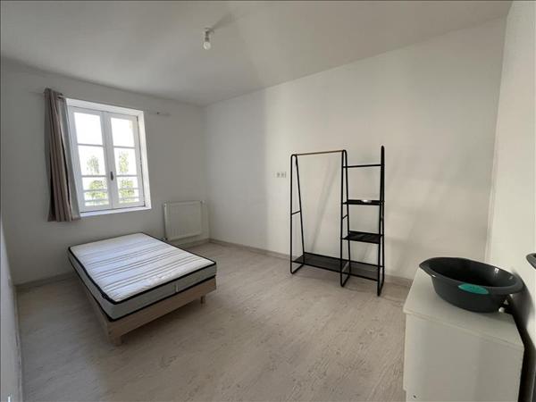 Immeuble à vendre |  Barbezieux-Saint-Hilaire |  155 m²