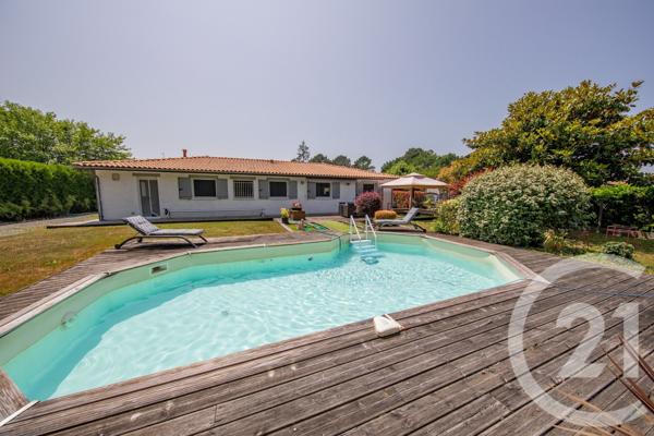 Maison à vendre  7 pièces - 132,99 m2 ST AUBIN DE MEDOC - 33