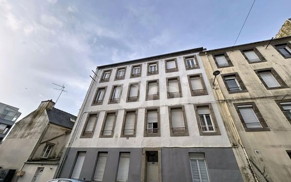 Appartement à vendre    1 pièce •  Brest