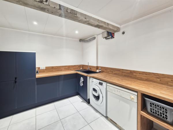 Auch (32000) Maison T6 de 205m2 avec garage en sous-sol, jardin et piscine - 10 min Auch