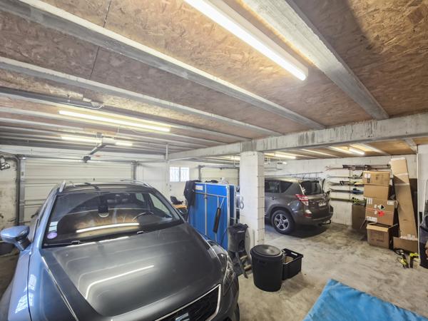 Auch (32000) Maison T6 de 205m2 avec garage en sous-sol, jardin et piscine - 10 min Auch