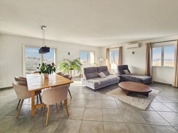 Auch (32000) Maison T6 de 205m2 avec garage en sous-sol, jardin et piscine - 10 min Auch