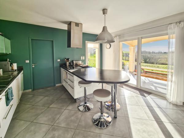 Auch (32000) Maison T6 de 205m2 avec garage en sous-sol, jardin et piscine - 10 min Auch