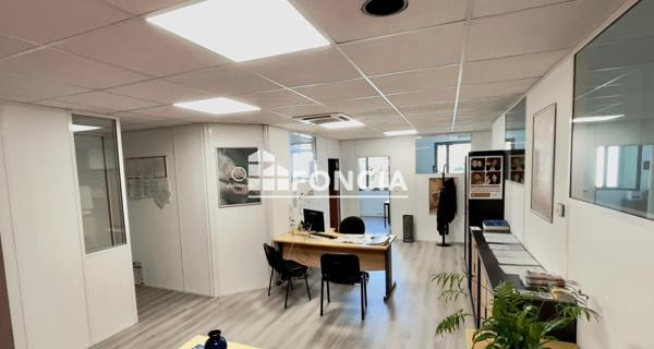 À vendre Local commercial 135 m² - Grenoble 38100