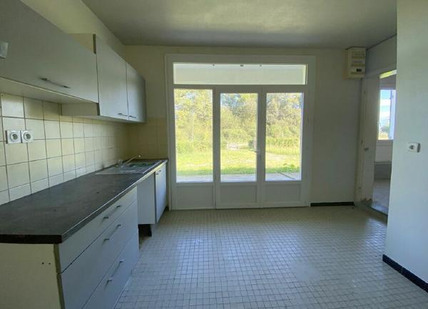 Maison à vendre    5 pièces •  Pomarez