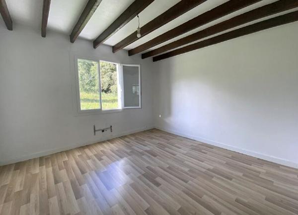 Maison à vendre    5 pièces •  Pomarez