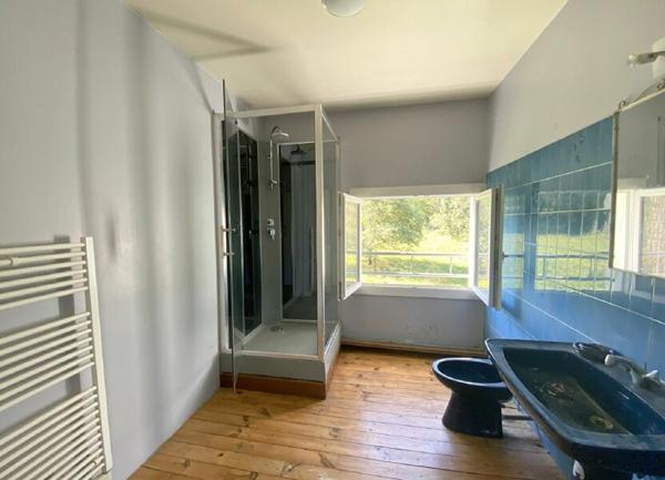 Maison à vendre    5 pièces •  Pomarez