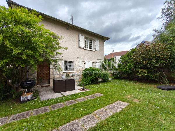 Maison à vendre à Brive-la-Gaillarde - Quartier Roseraie - 5 chambres - Garage - Cuisine d'été -