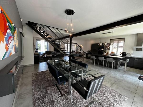 Maison restaurée à vendre à Cézy dans l'Yonne (89410), ref : 2300017